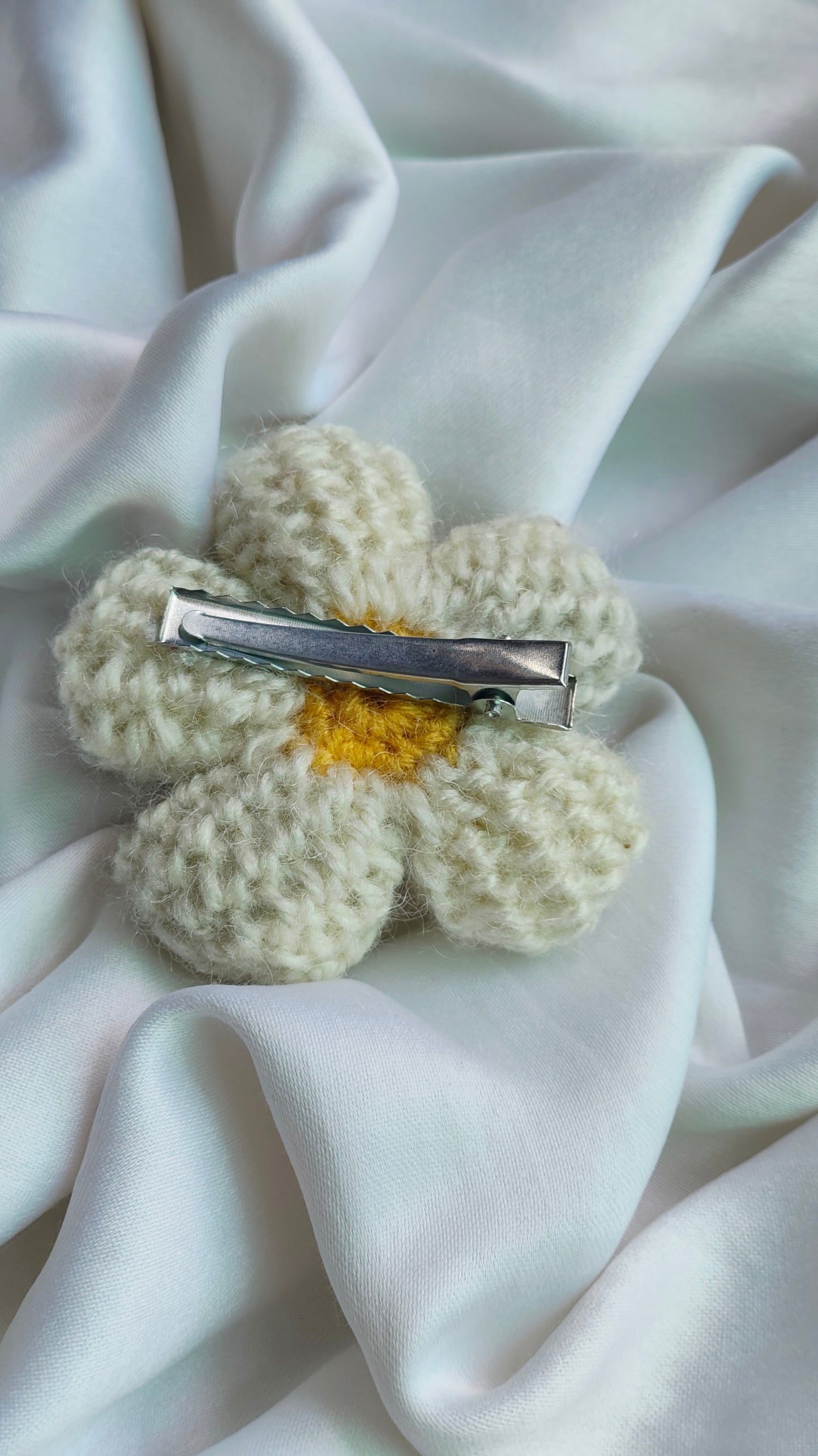 White Daisy Hair Clip