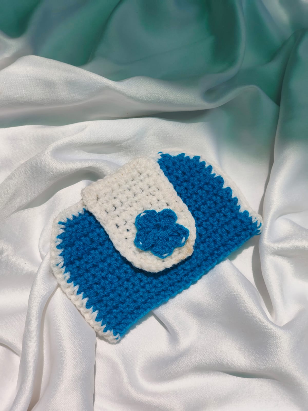 Blue Wallet, No Blues