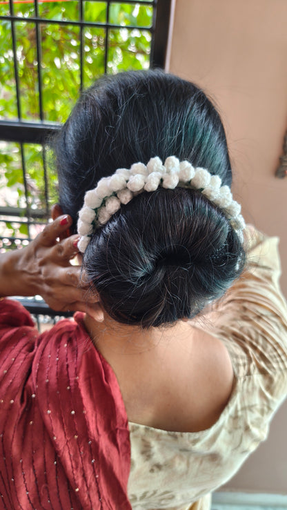 Forever Crochet Gajra