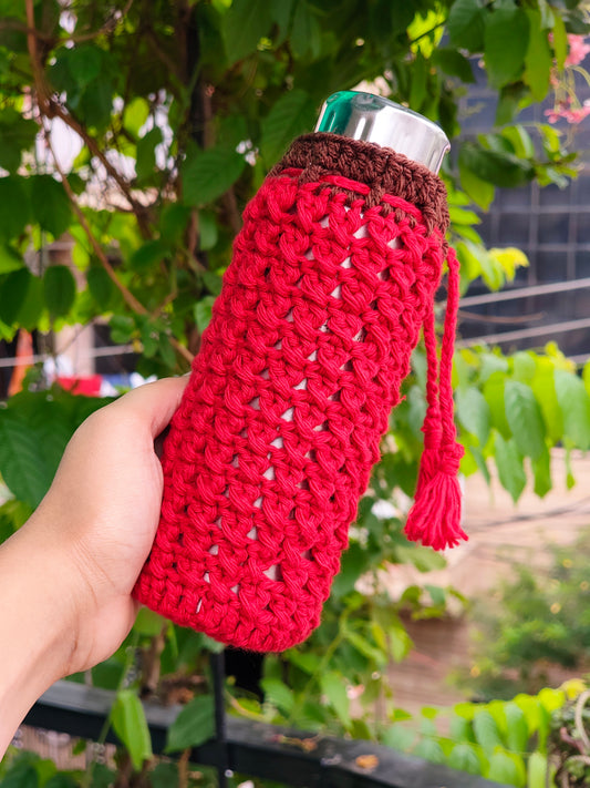 Sip in Style – Crochet Bottle Cover