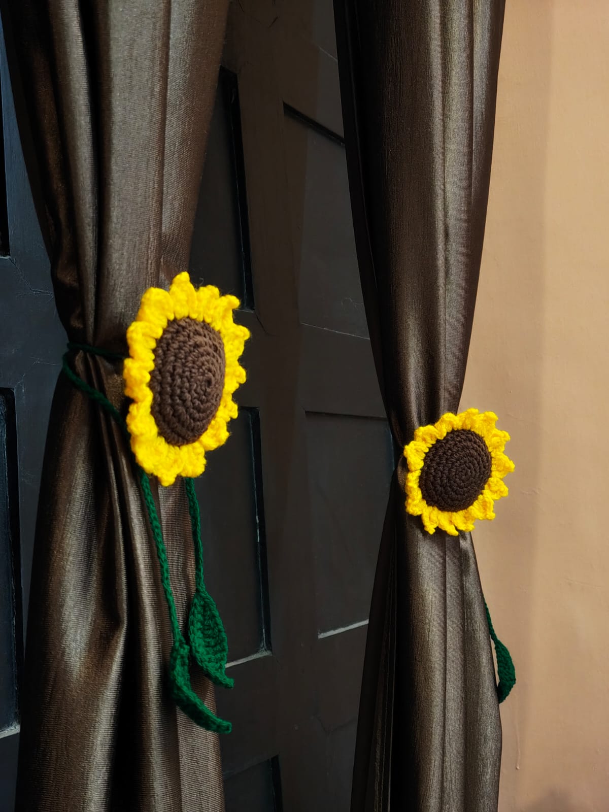 Crochet yellow sunflower curtain tie handmade, boho floral window decor India