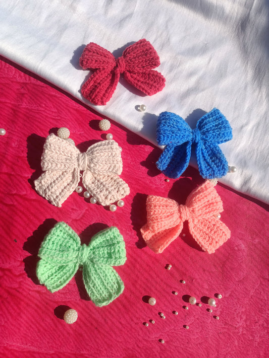 Crochet bow hair clips