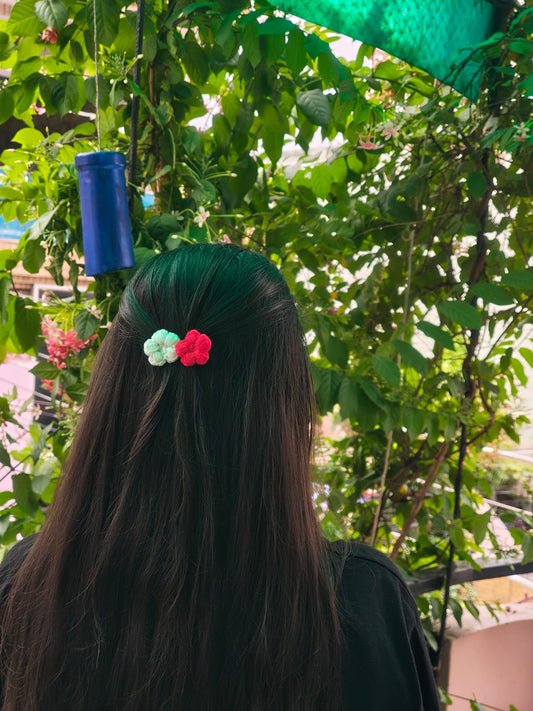 crochet hair clips with flower design